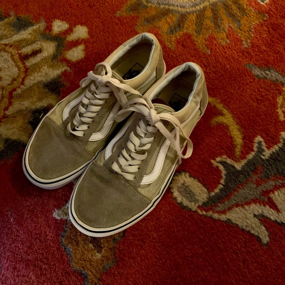 Vans size 8 women’s / 6.5 men’s preowned